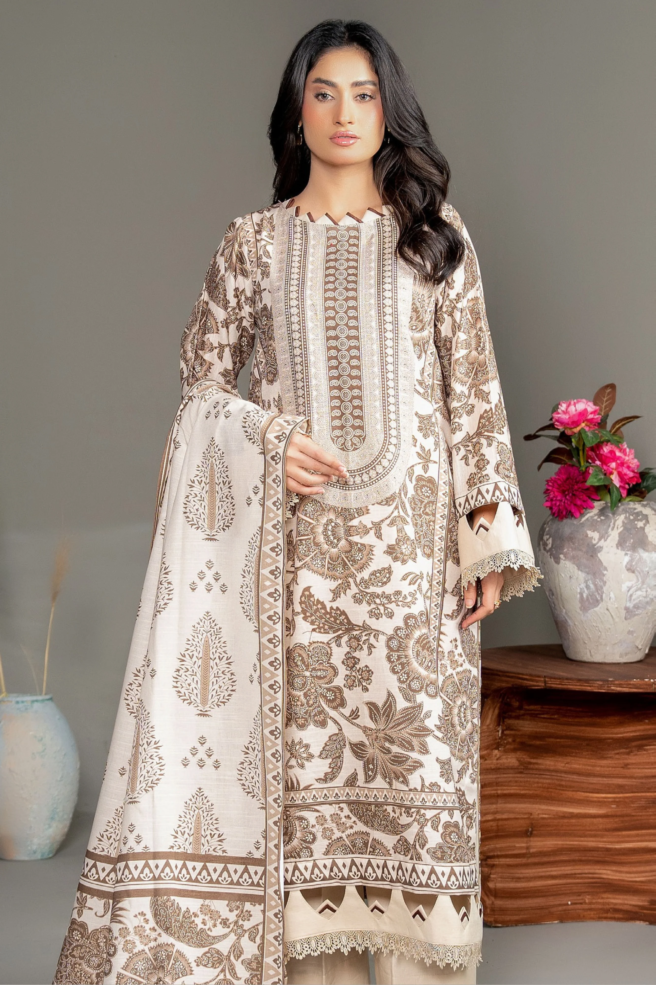 Abrish Exclusive Morroco Khaddar 3PC - Image 3