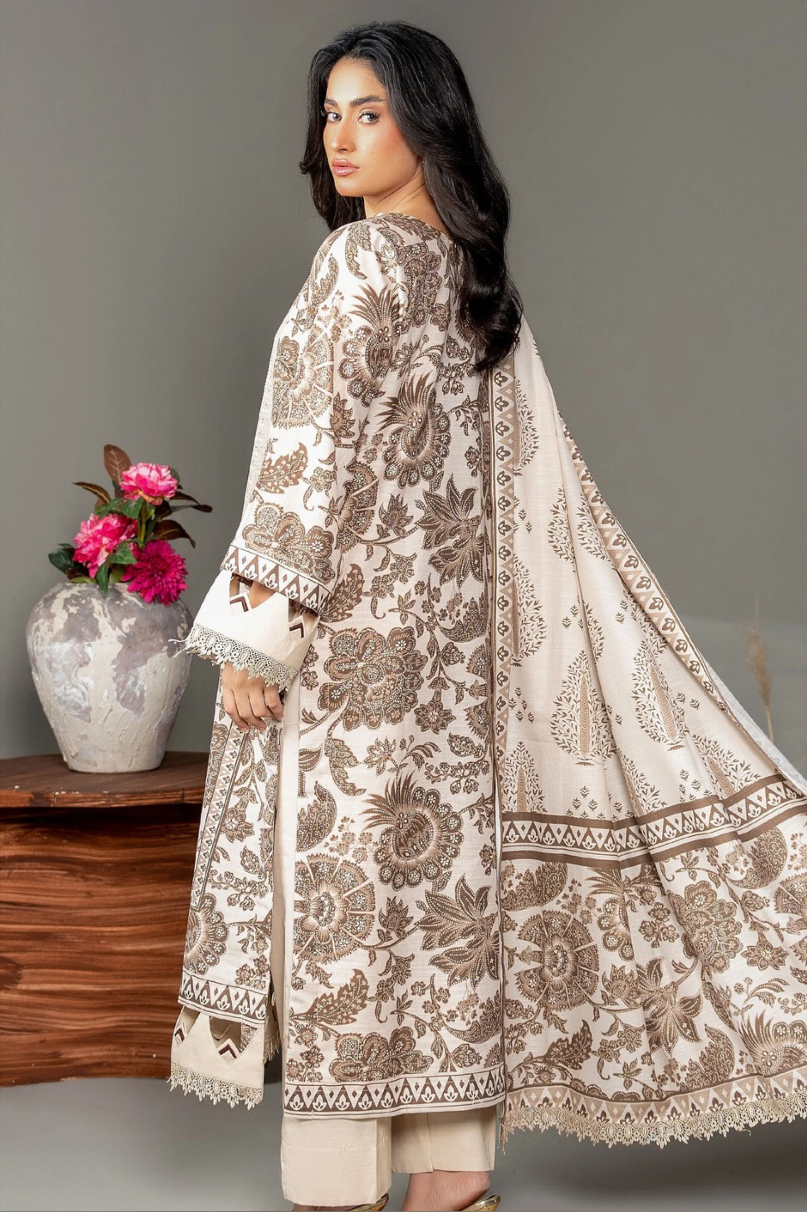 Abrish Exclusive Morroco Khaddar 3PC - Image 4