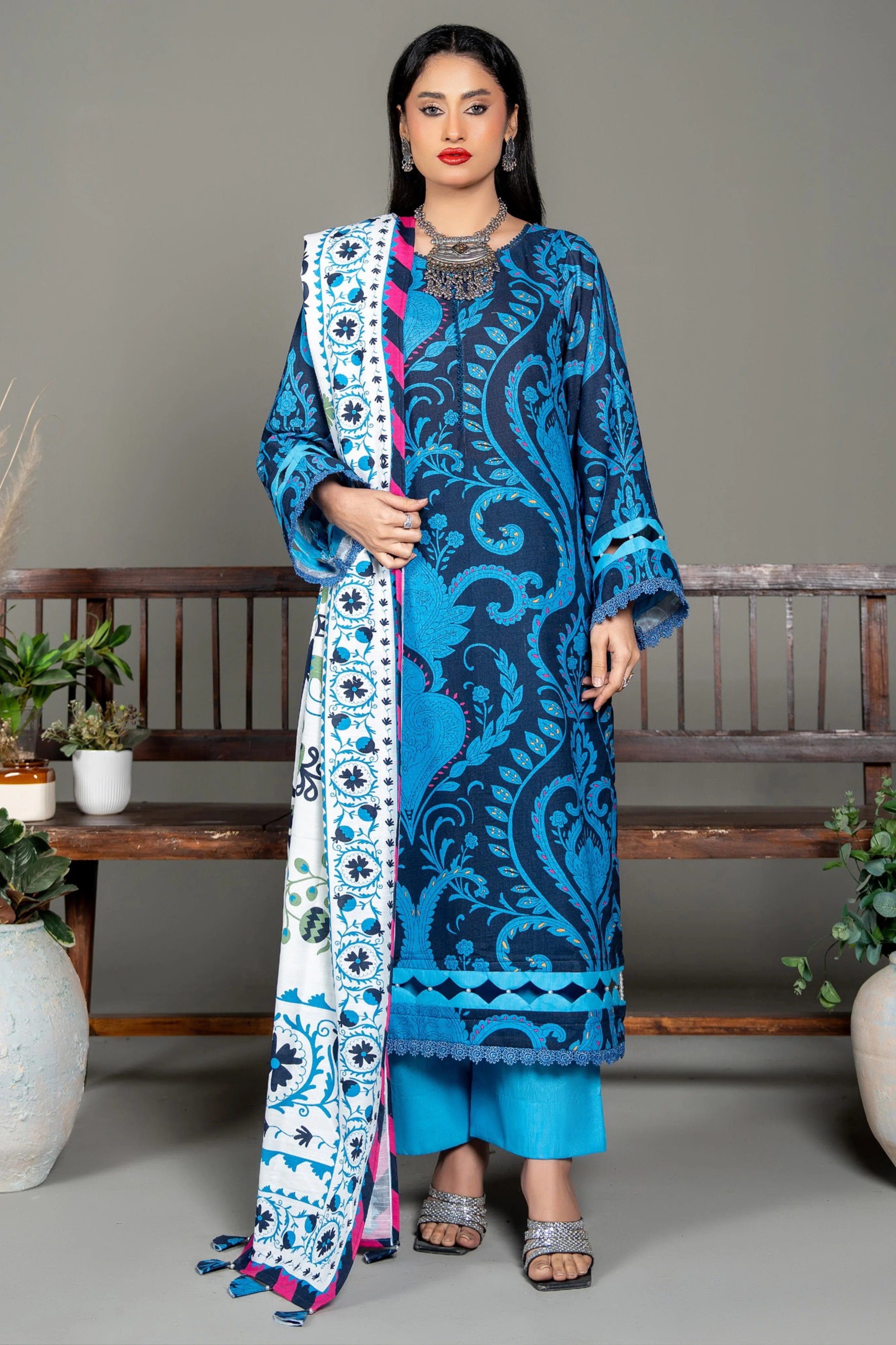 Abrish Exclusive Morroco Khaddar 3PC - Image 3
