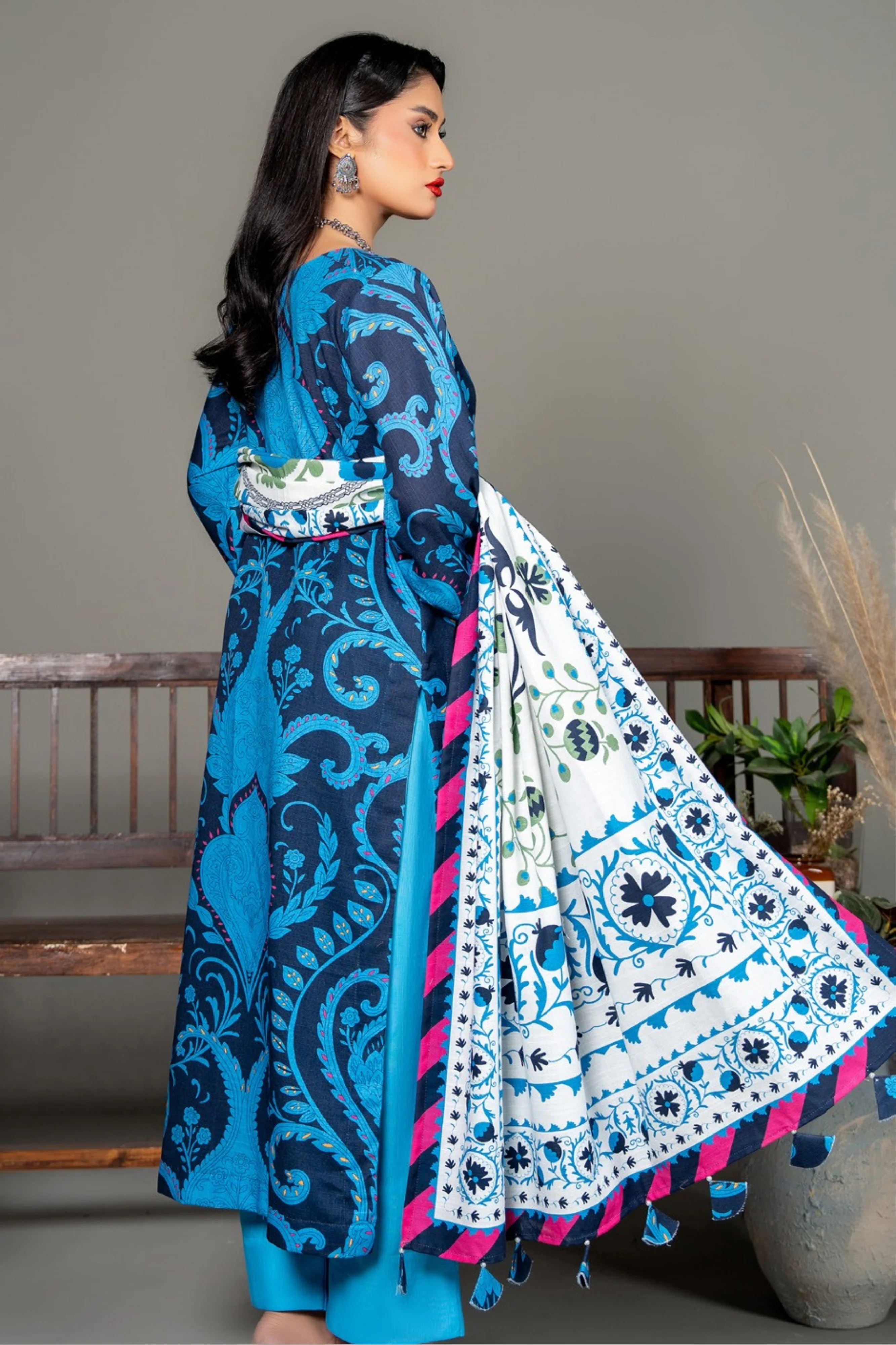 Abrish Exclusive Morroco Khaddar 3PC - Image 4