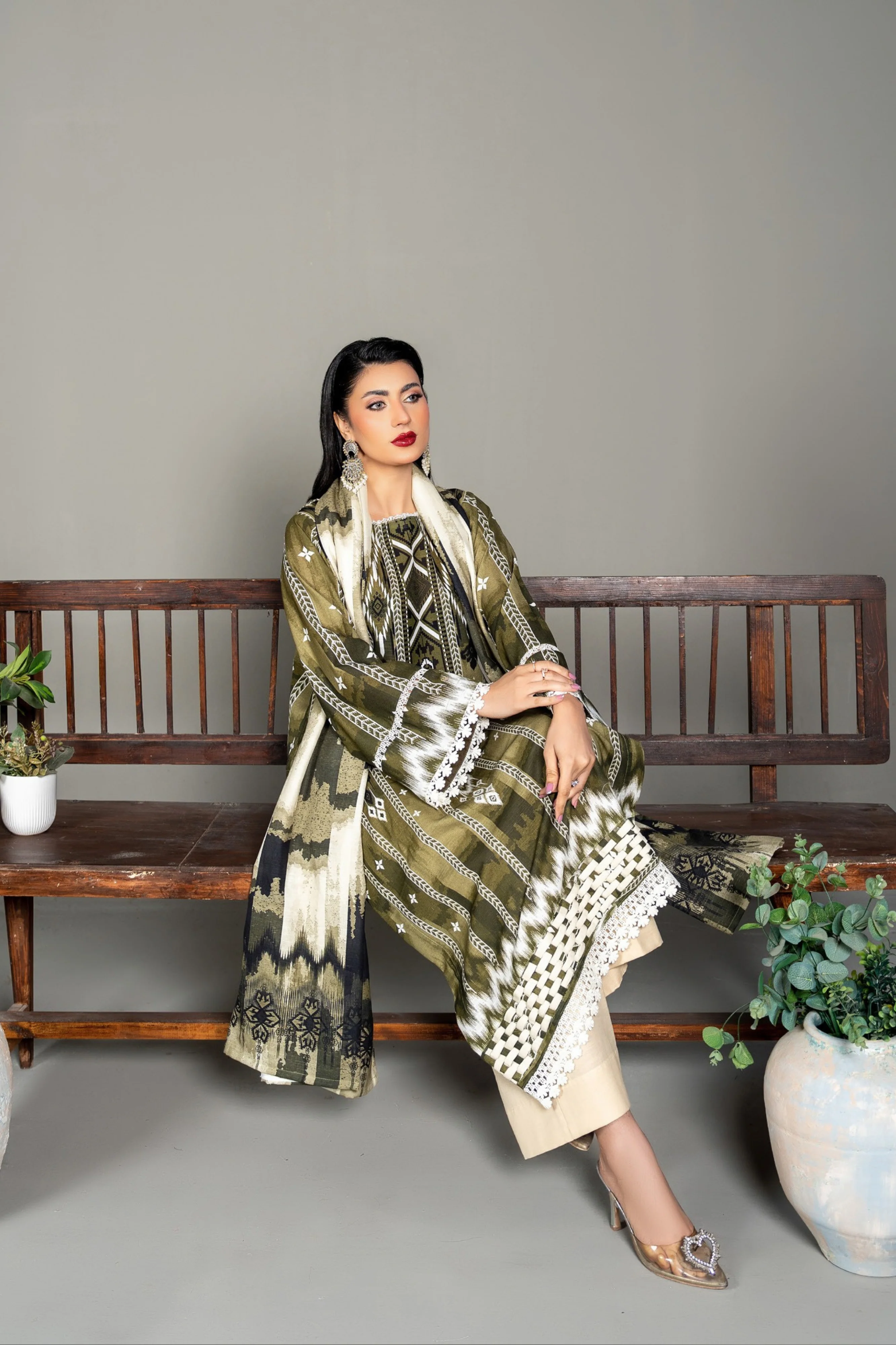 Abrish Exclusive Morroco Khaddar 3PC - Image 6