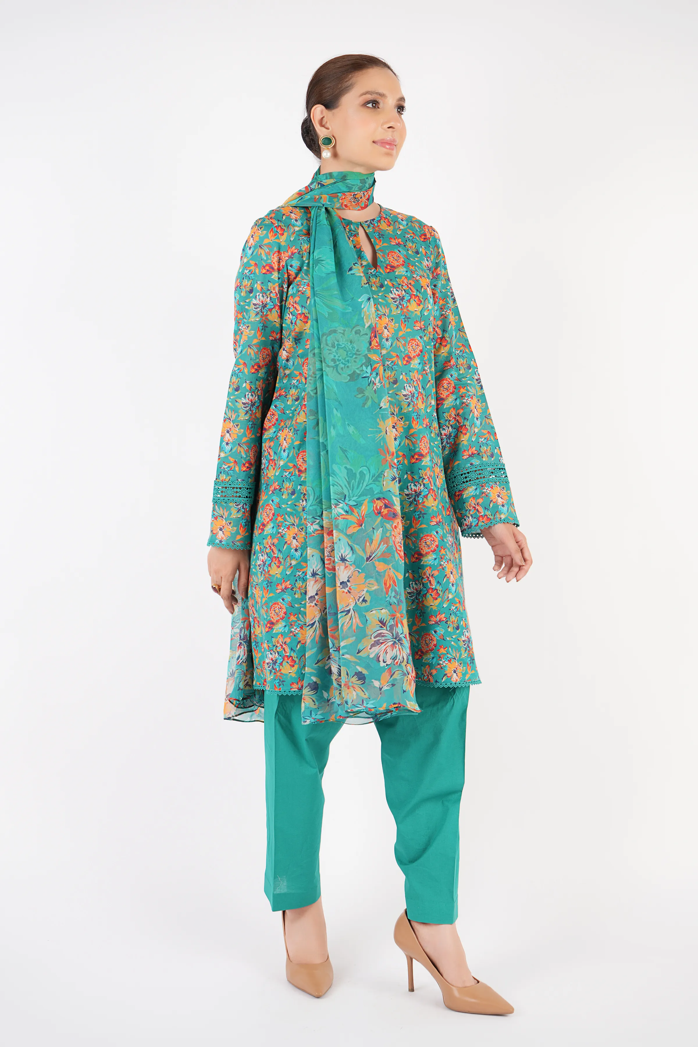 Bareeza Printed Khaddar 3PC - Image 6