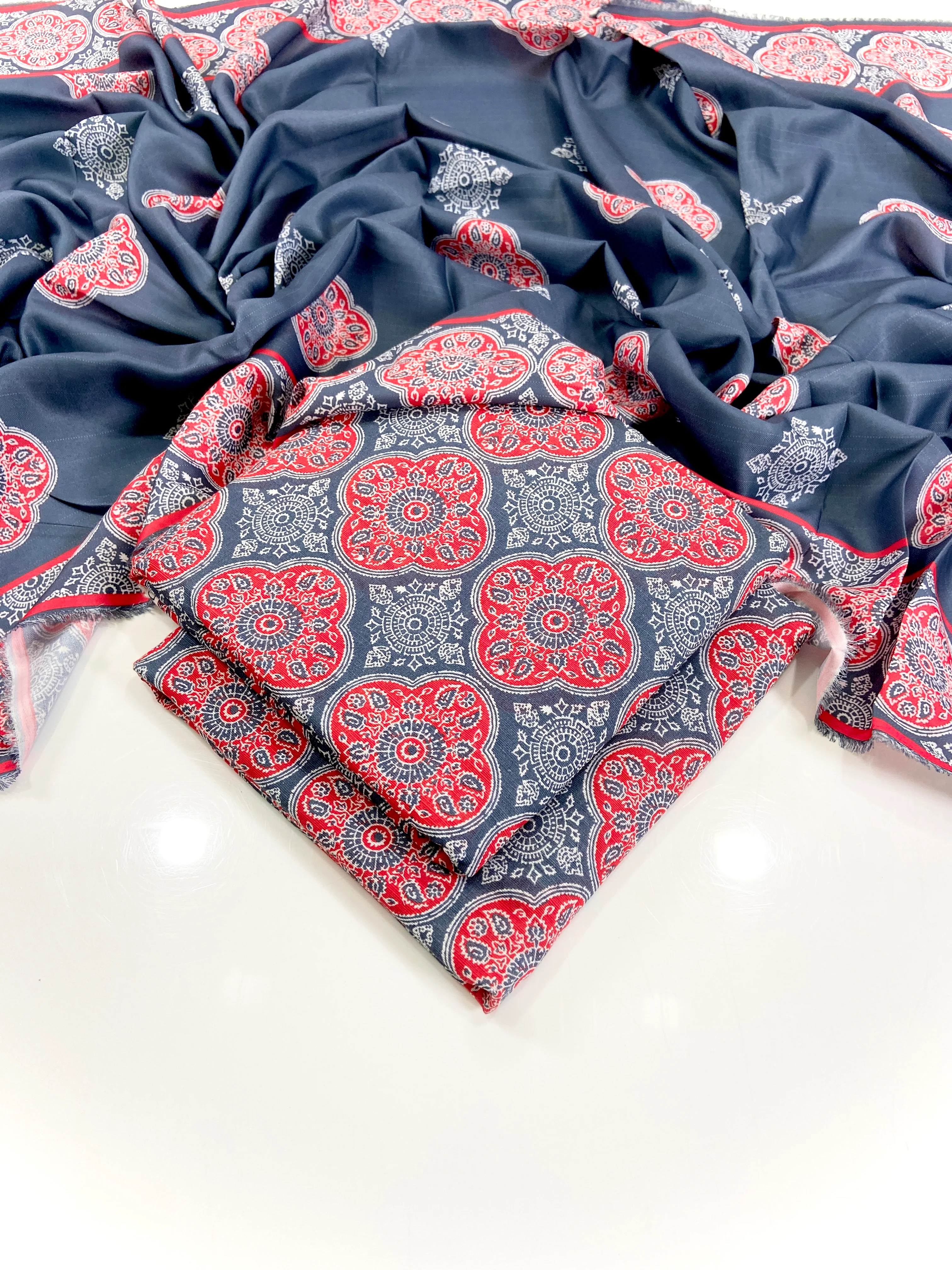 Bareeze Digital Printed Slub Khaddar 3PC - Image 3