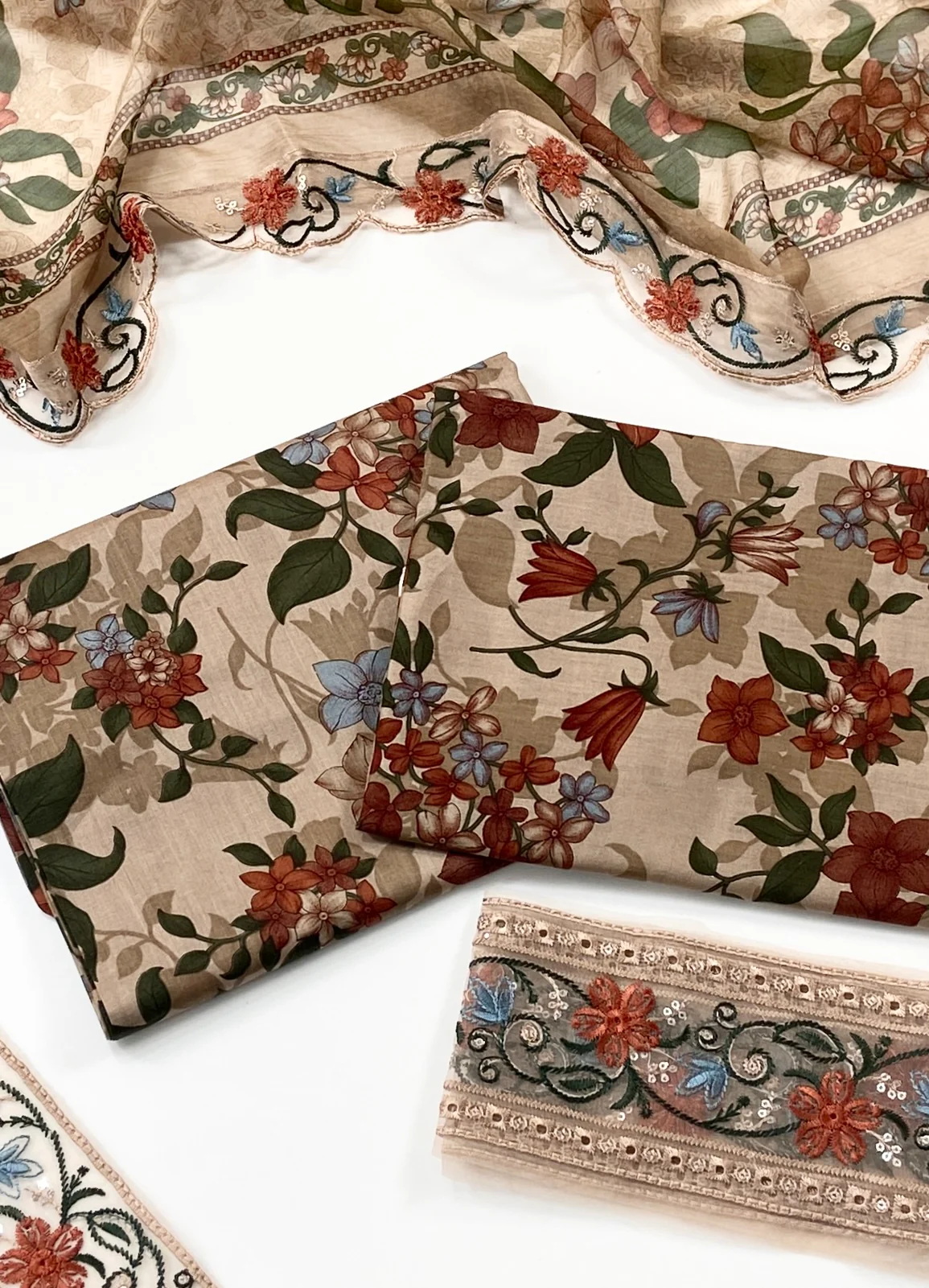 Baroque Embroiderd & Digital Printed Lawn 3PC - Image 3