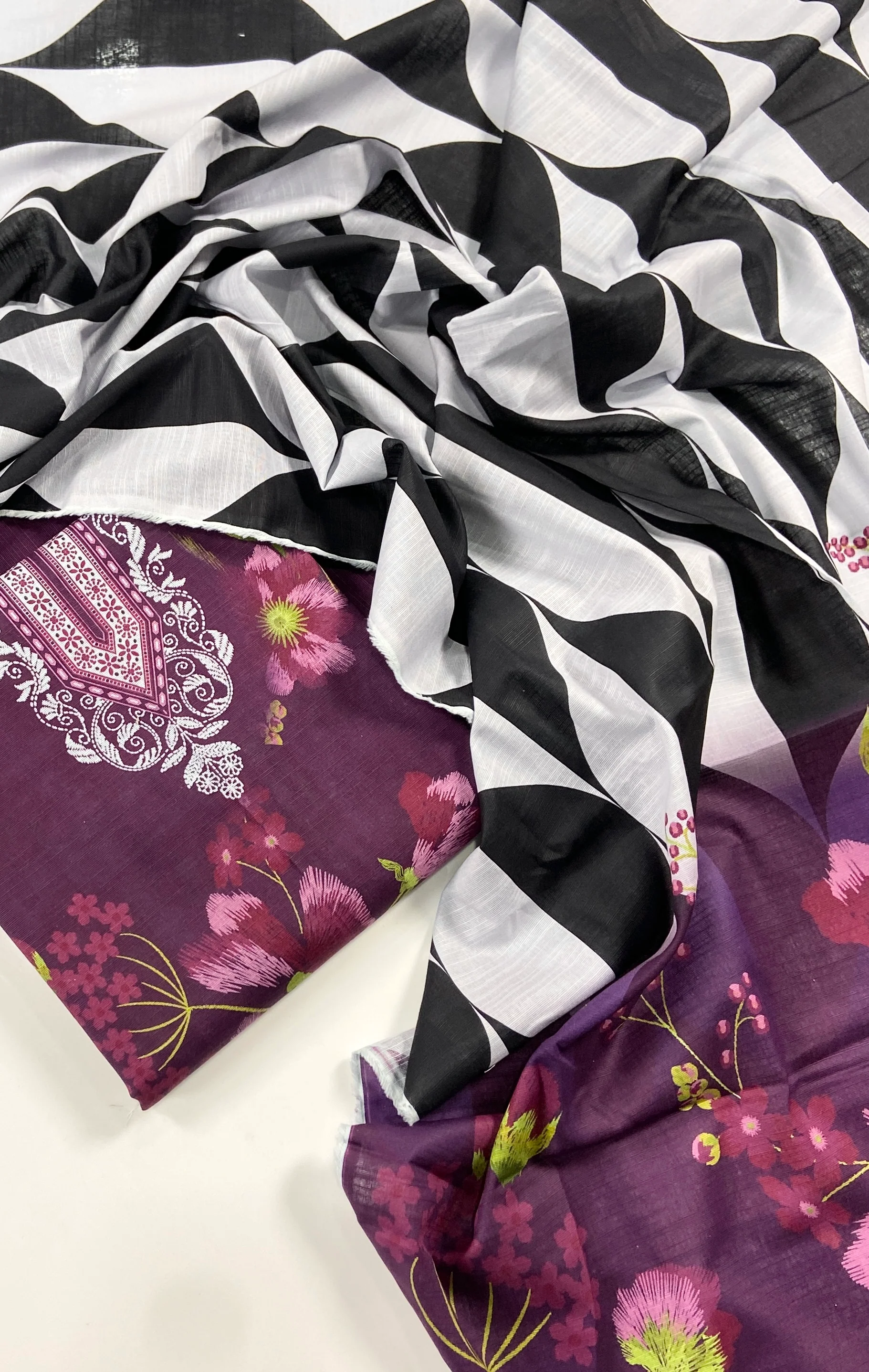 Belleza Digital Printed Khaddar 3PC - Image 2