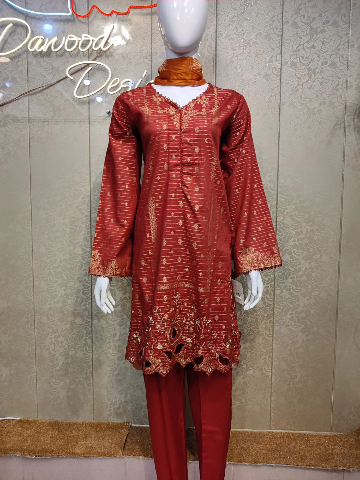 BS Emb Jacquard-3PC - Image 4