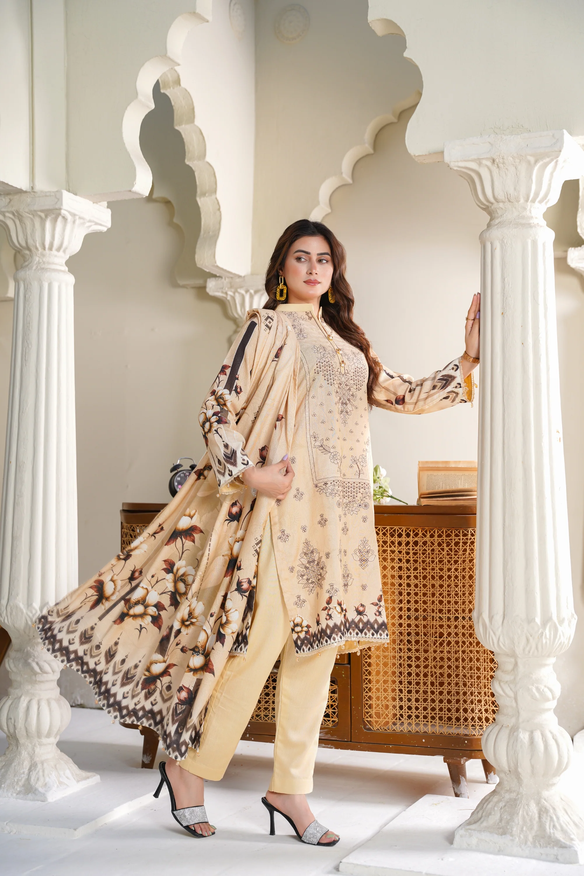 Cora By Anaya Noor Emb Karandi 3-PC - Image 2