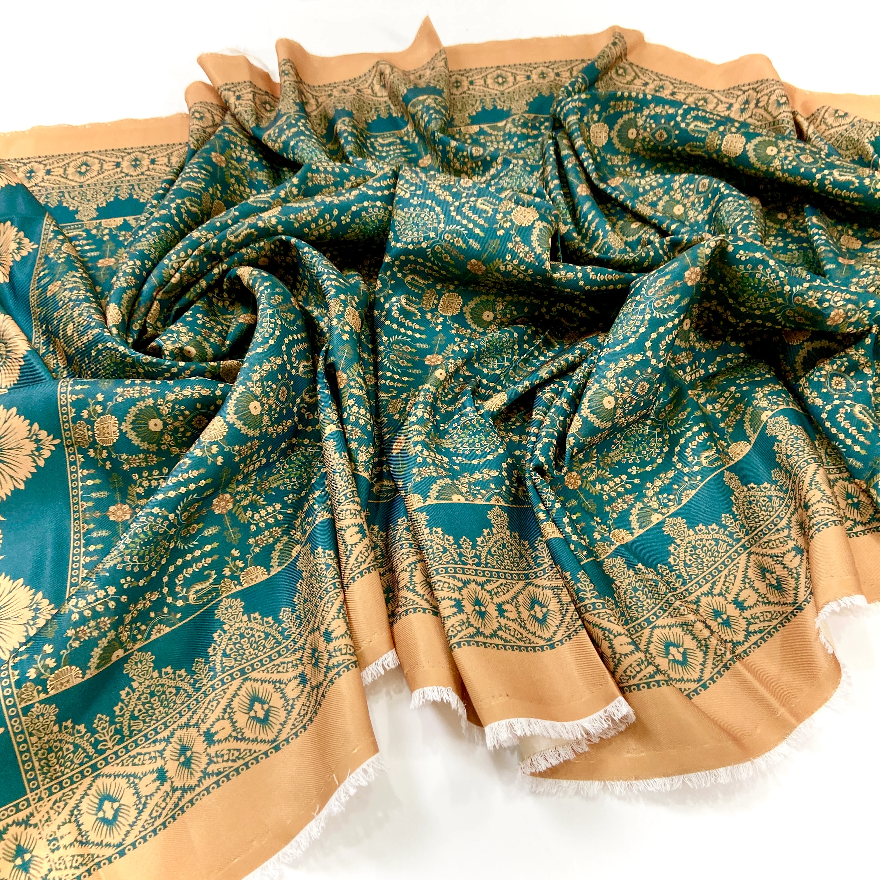 Maria B Printed Wool Shawl 1PC - Image 2