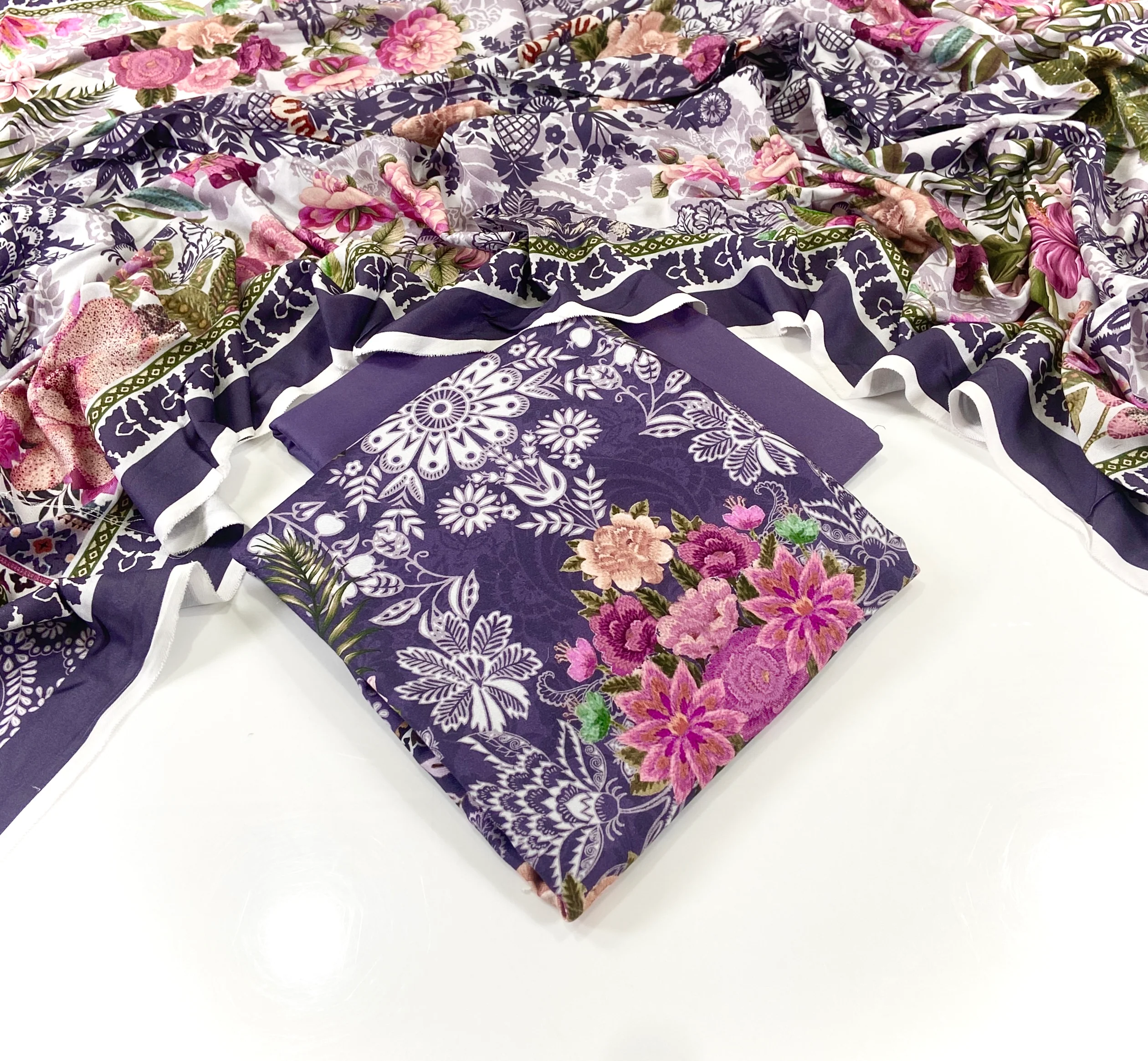 Mawra Essential Printed Viscose 3PC - Image 2
