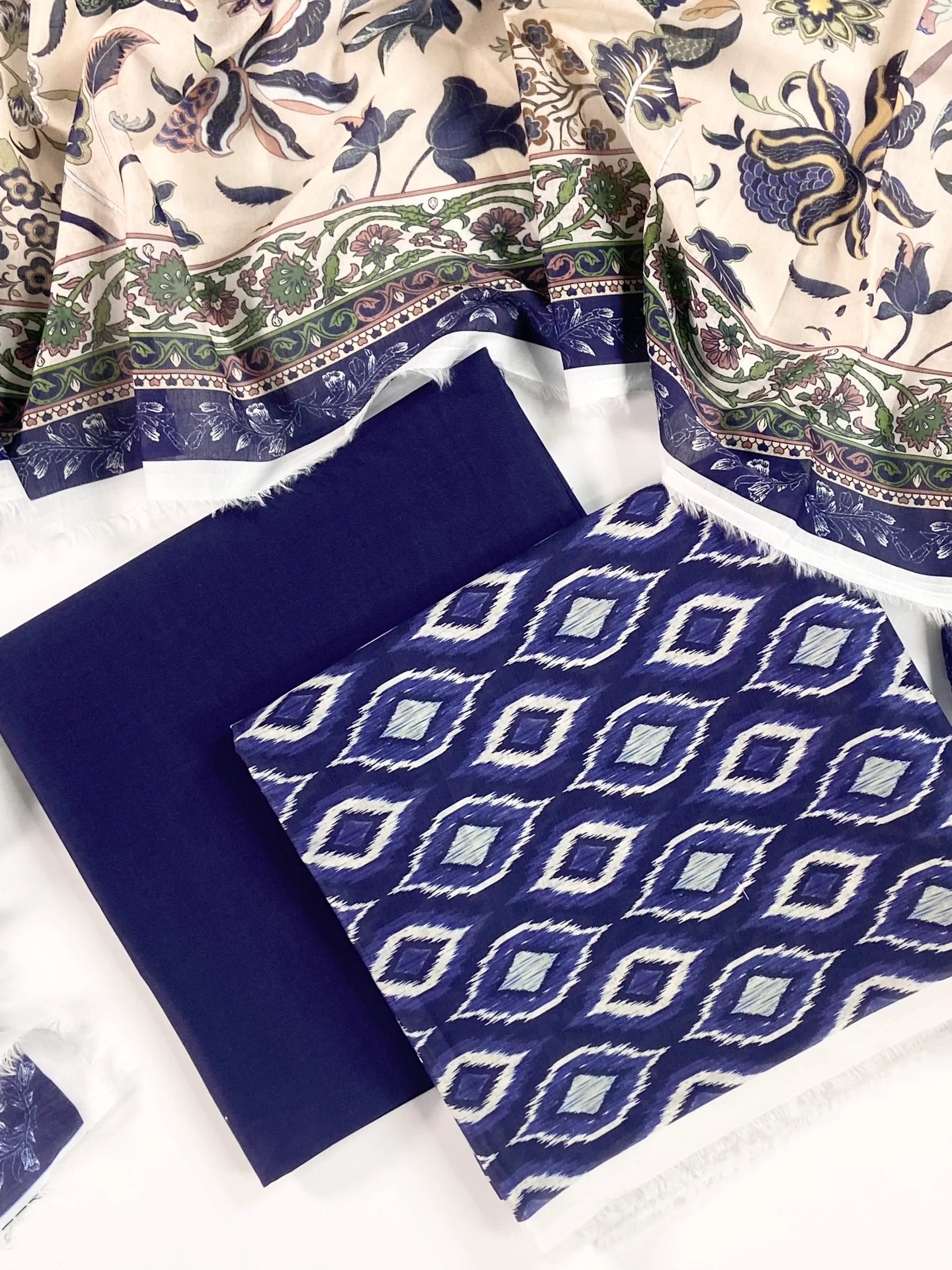 Mashaim Digital Printed Lawn 3PC - Image 2