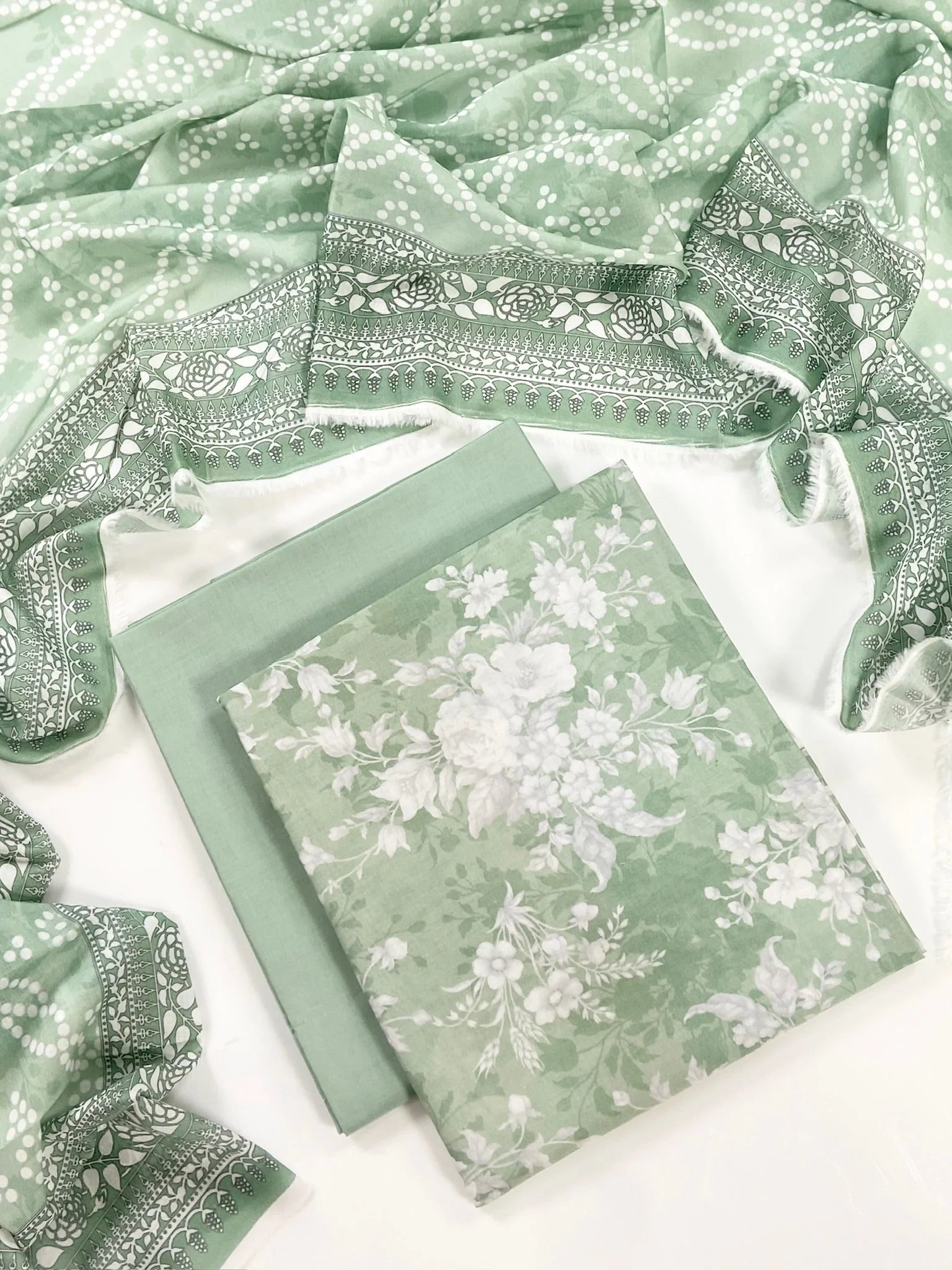 Mashaim Digital Printed Lawn 3PC - Image 2