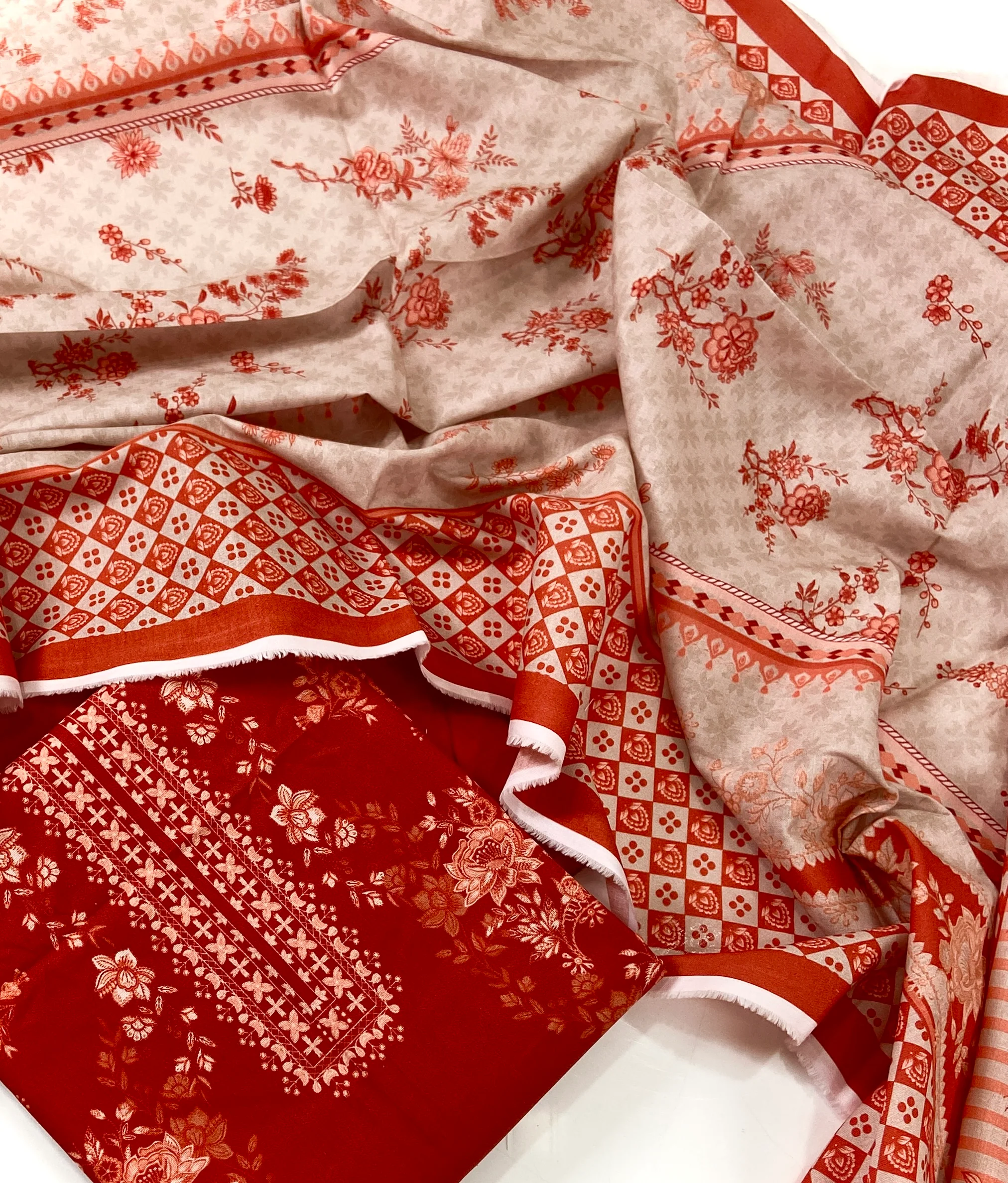 Mausummery Digital Printed Khaddar 3PC - Image 2