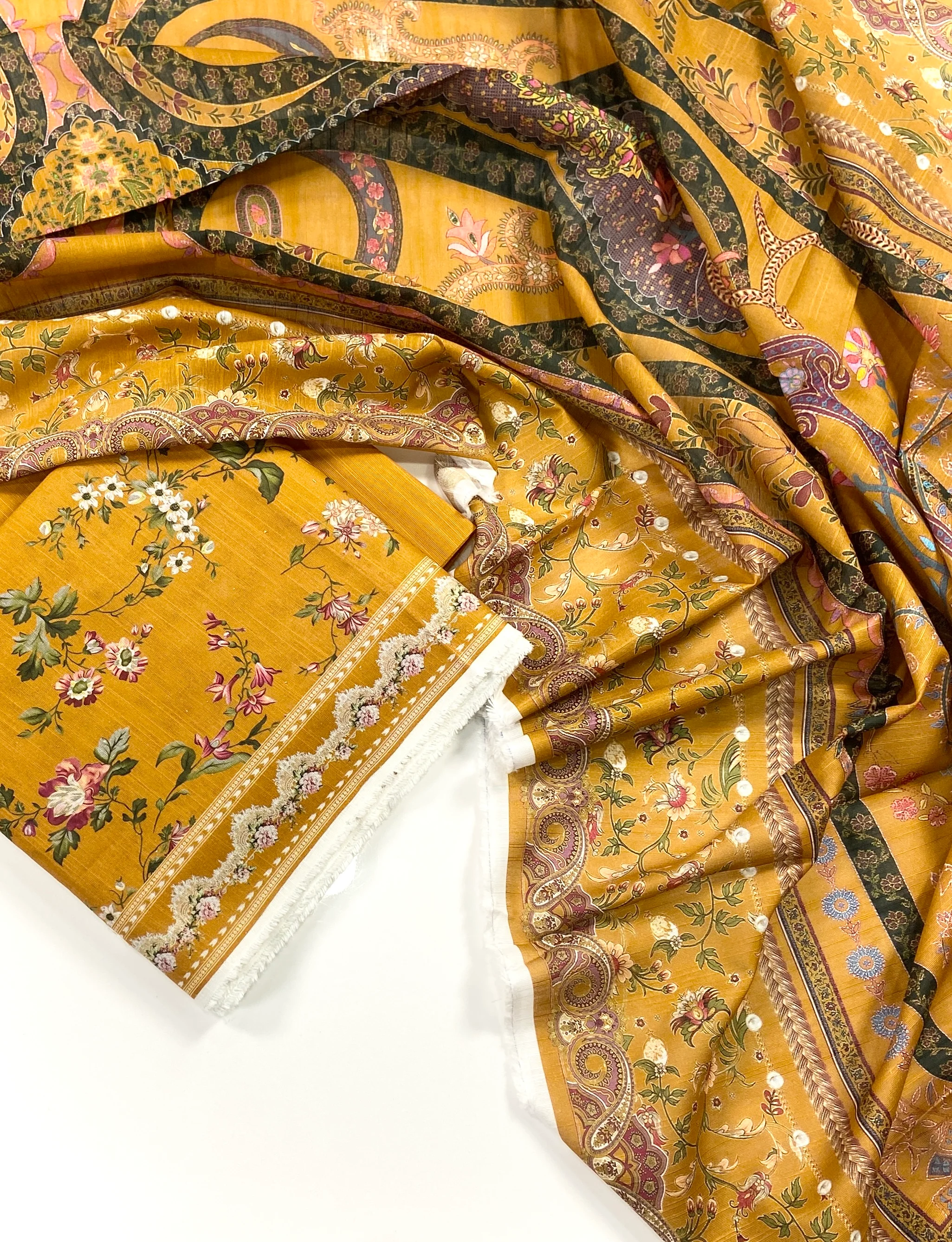 Mausummery Digital Printed Khaddar 3PC - Image 2