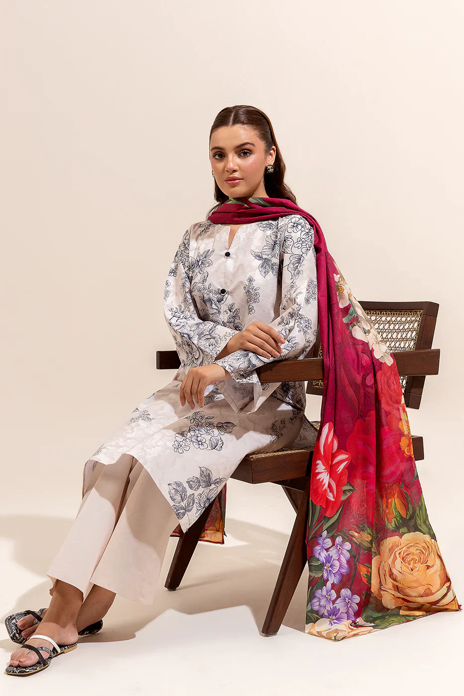 Morbagh By Beechtree Digital Printed Lawn 3PC - Image 4