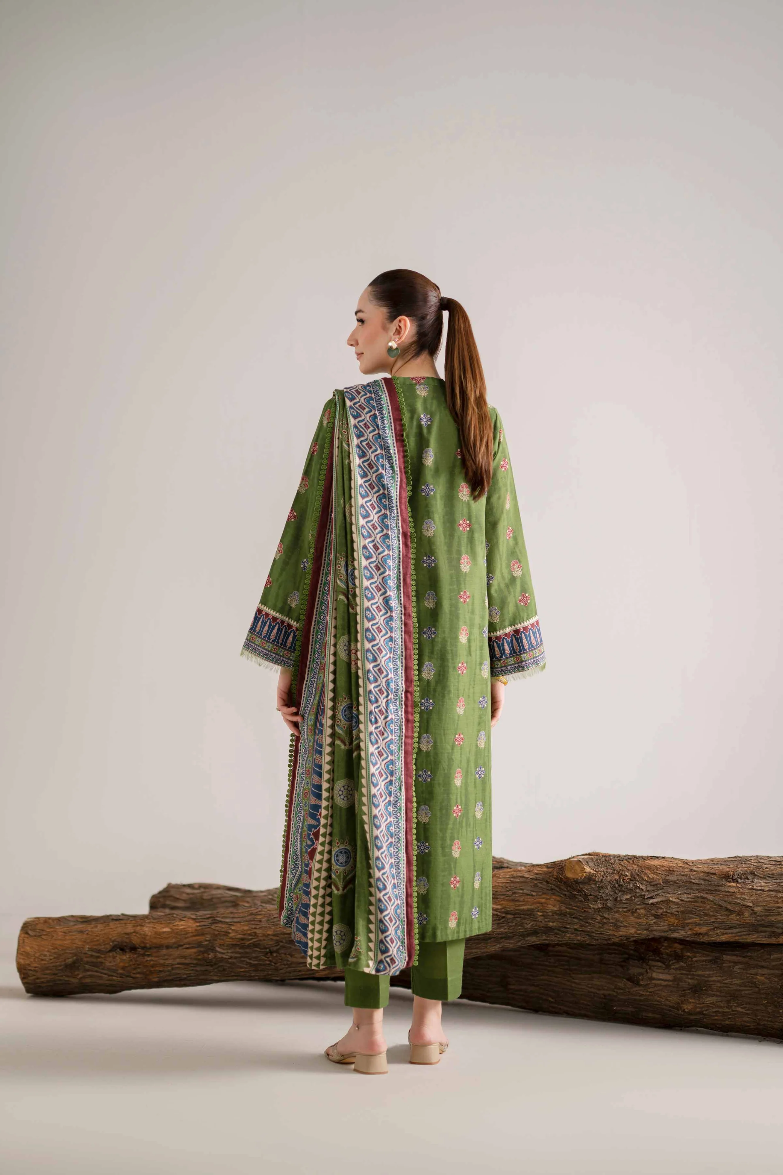 Nishat Digital Printed Lawn 3PC - Image 2