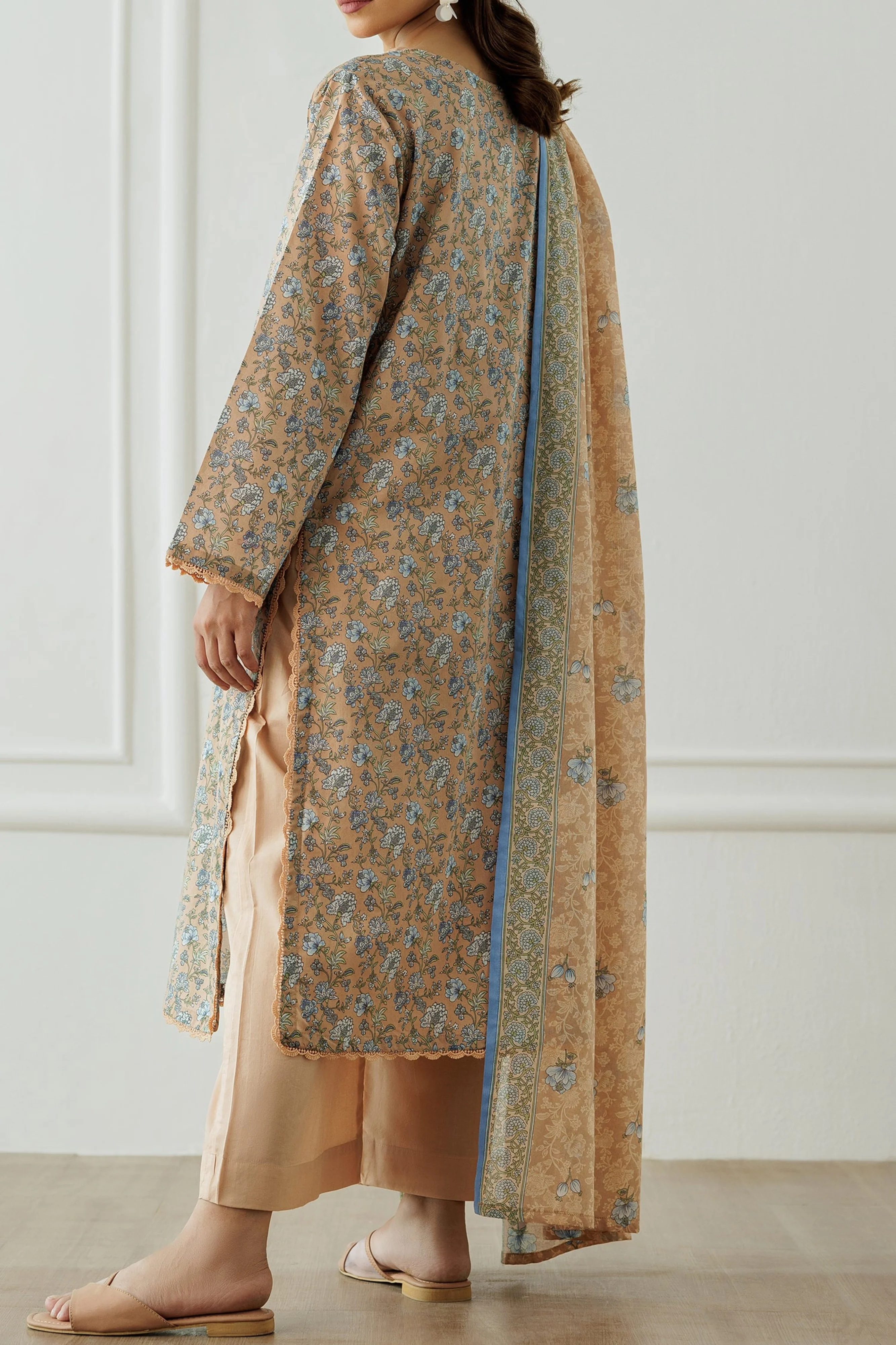 Orient Digital Printed Lawn 3PC - Image 3