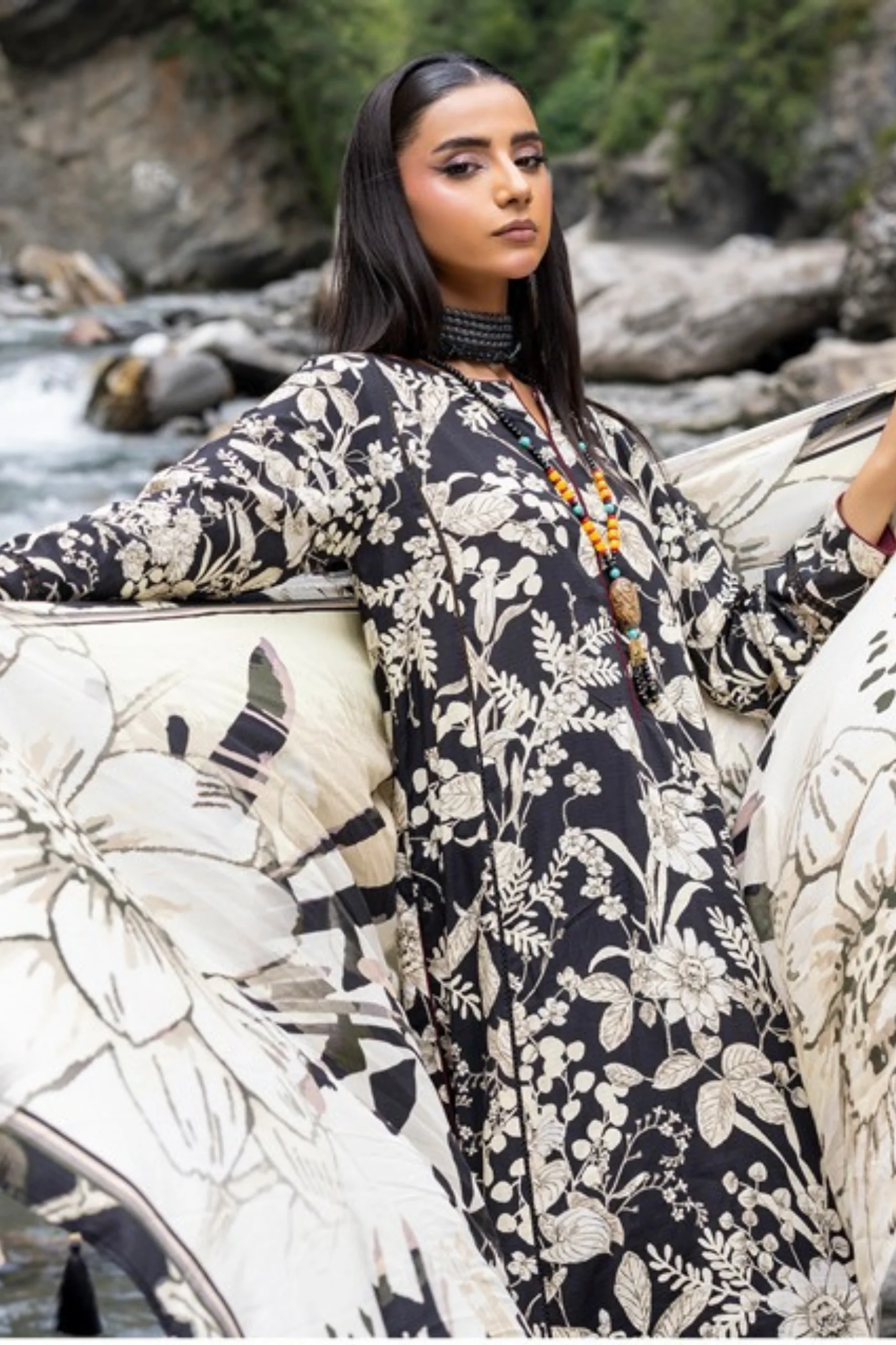 Rang-E-Gul By Paltar Printed Viscose 3PC - Image 4