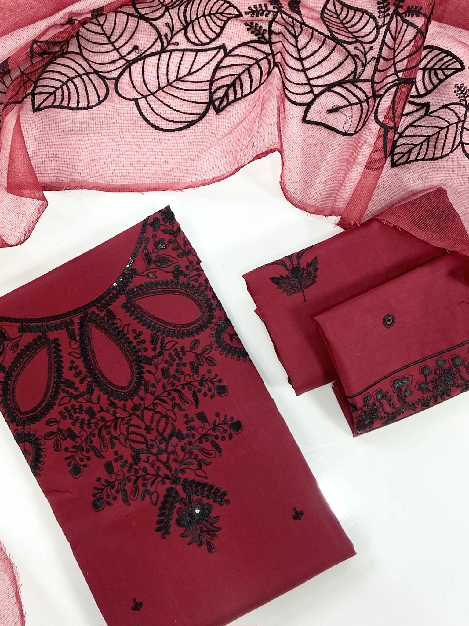 Rangreza Plain Embroidered Lawn 3PC - Image 2