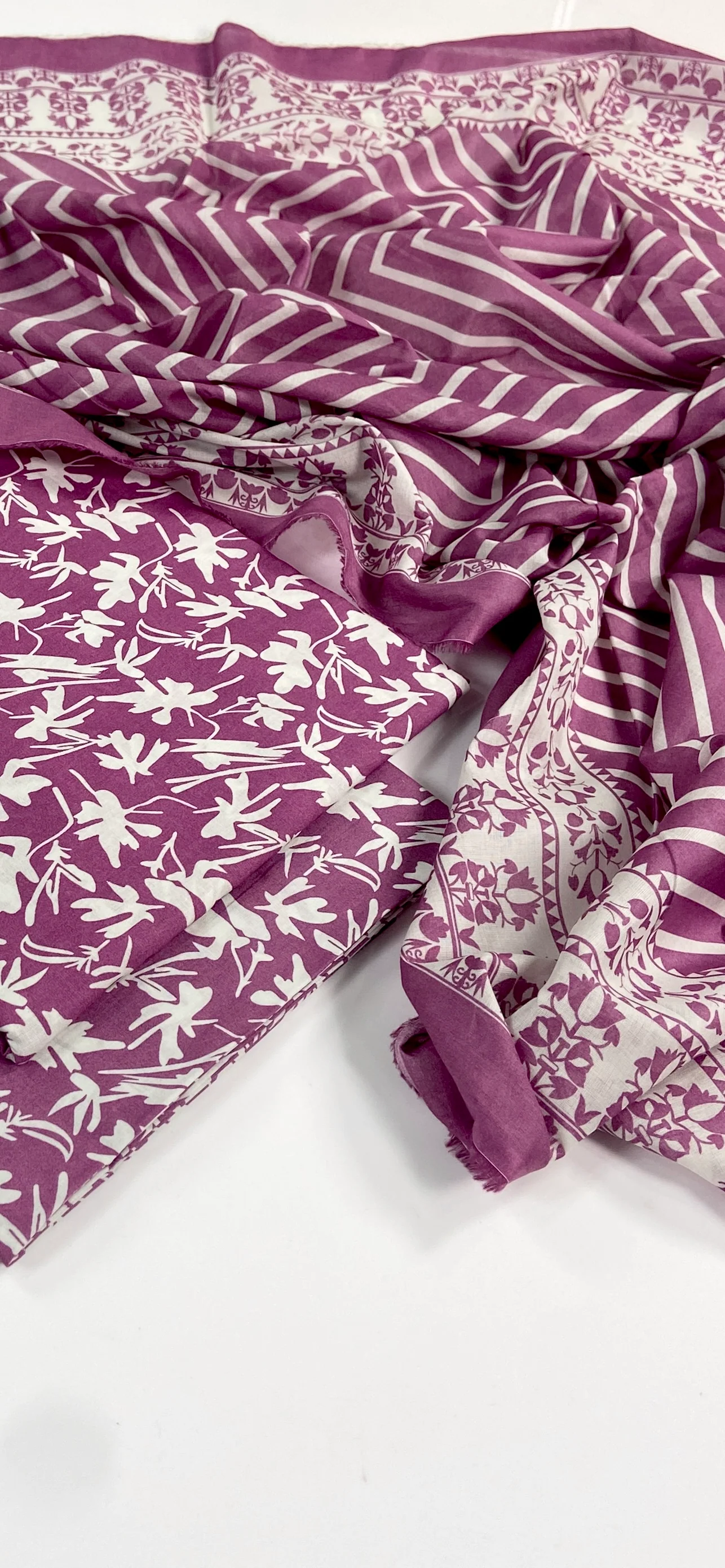 Regalia Digital Printed Lawn 3PC - Image 2