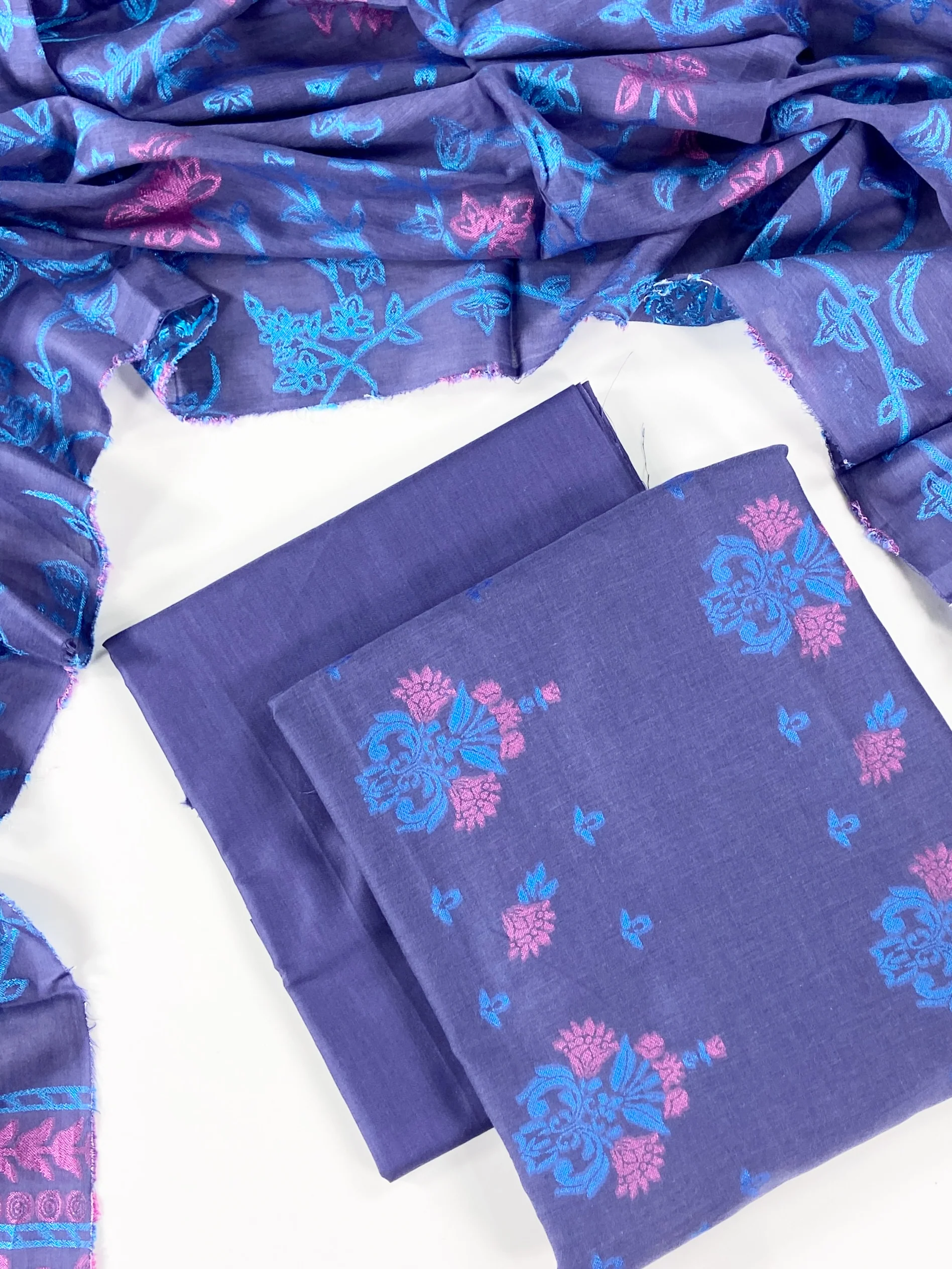 Sapphire Premium Jacqaurd Lawn 3PC - Image 2