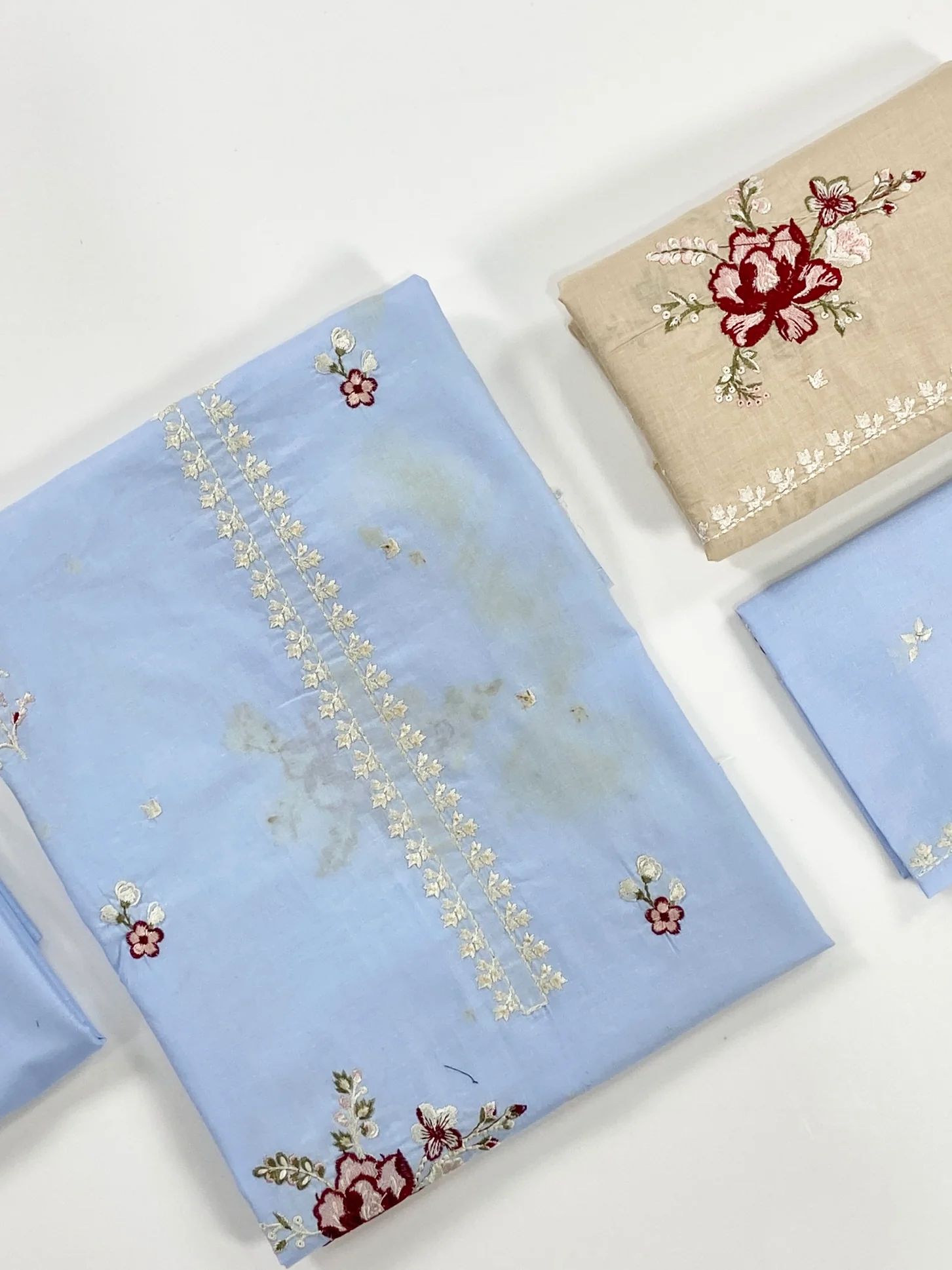 Urge Embroidered Lawn 2PC - Image 3