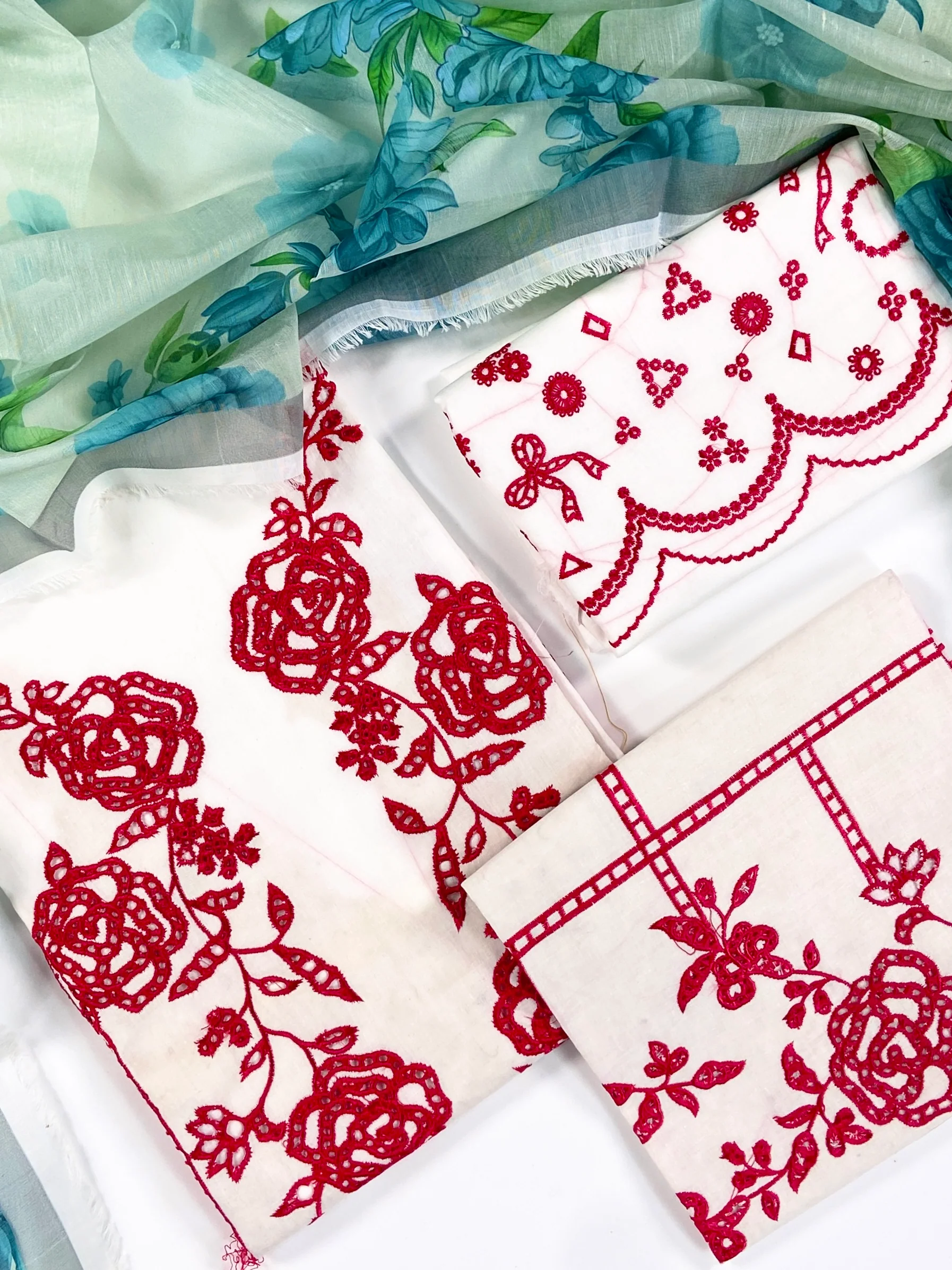 Zara Shahjahan Emb Luxury Lawn 3PC - Image 3